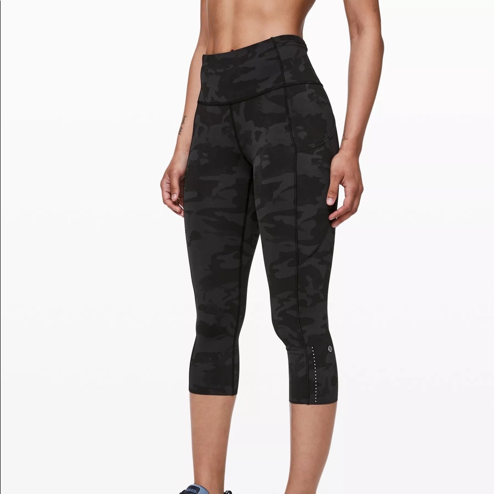 Fast and Free Crop II 19” in Incognito Camo Multi Grey